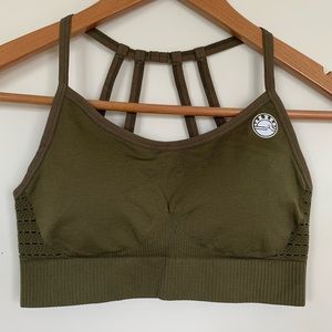 Kaiylo Open- Back Sports Bra in Green